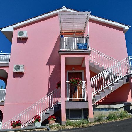 Apartment Njivice 15904B 外观 照片