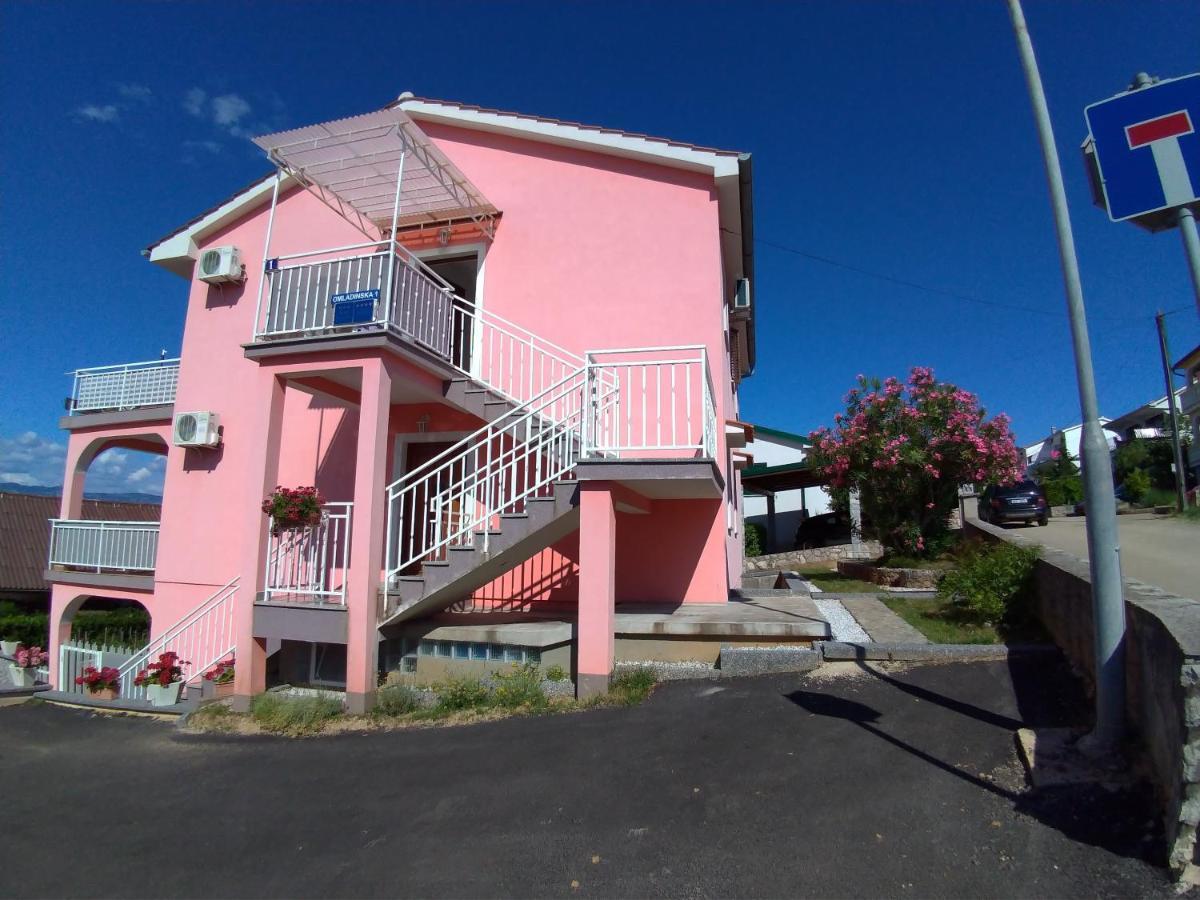 Apartment Njivice 15904B 外观 照片